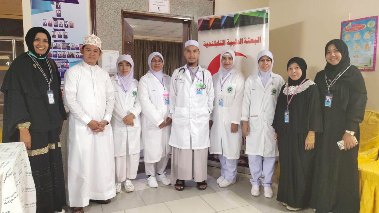 Pejabat SBPAC Temui Tim Medis Haji Thailand di Saudi